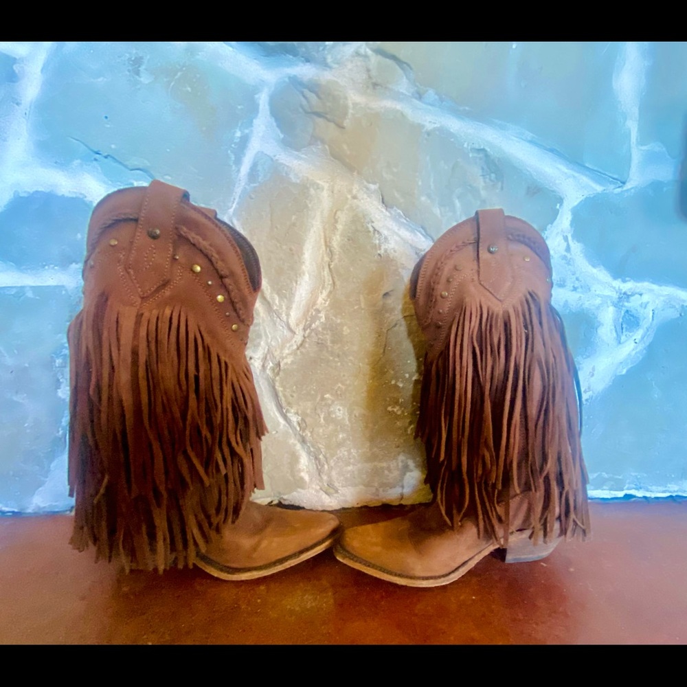 Liberty Black 6.5 Fringe Boots